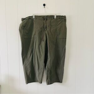 Ruby Rd. Olive Green Women's Capris